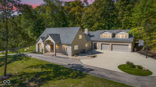 $697,000 | 4872 South Poplar Drive, Columbus, IN 47201