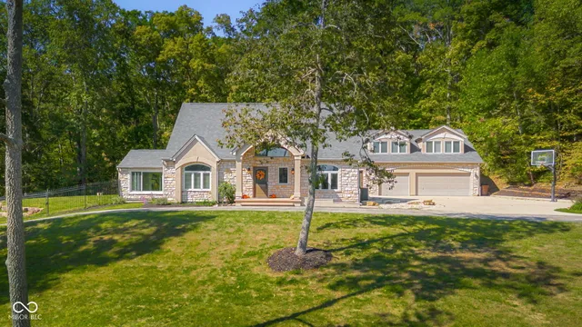 $697,000 | 4872 South Poplar Drive, Columbus, IN 47201