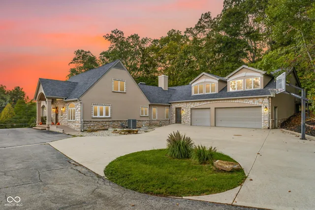 $697,000 | 4872 South Poplar Drive, Columbus, IN 47201