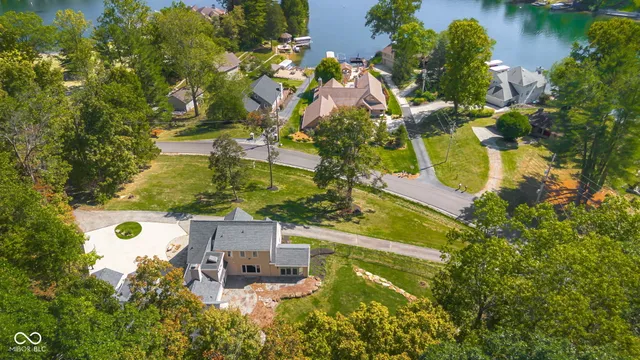 $697,000 | 4872 South Poplar Drive, Columbus, IN 47201