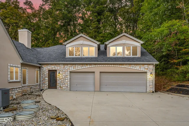 $697,000 | 4872 South Poplar Drive, Columbus, IN 47201