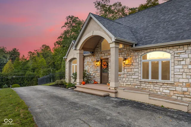 $697,000 | 4872 South Poplar Drive, Columbus, IN 47201