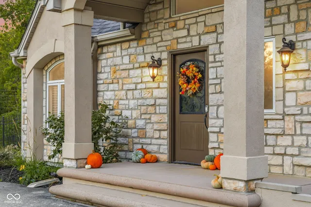 $697,000 | 4872 South Poplar Drive, Columbus, IN 47201