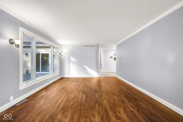 $697,000 | 4872 South Poplar Drive, Columbus, IN 47201