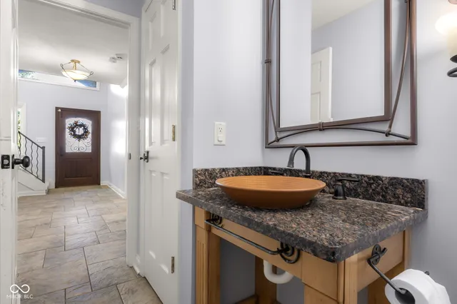 $697,000 | 4872 South Poplar Drive, Columbus, IN 47201