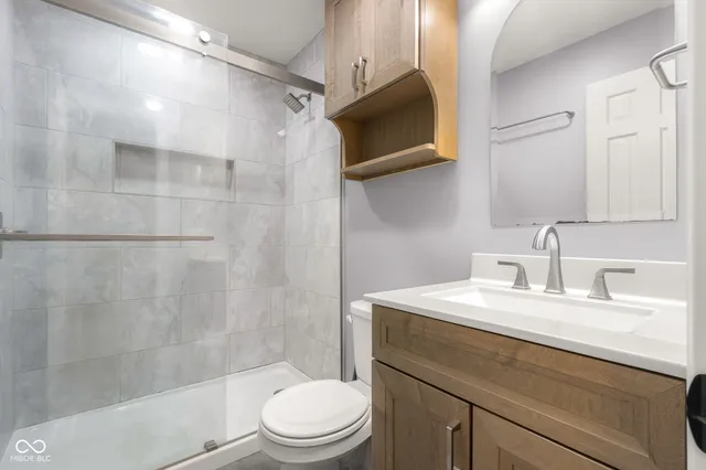 $697,000 | 4872 South Poplar Drive, Columbus, IN 47201