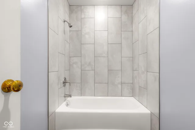 $697,000 | 4872 South Poplar Drive, Columbus, IN 47201