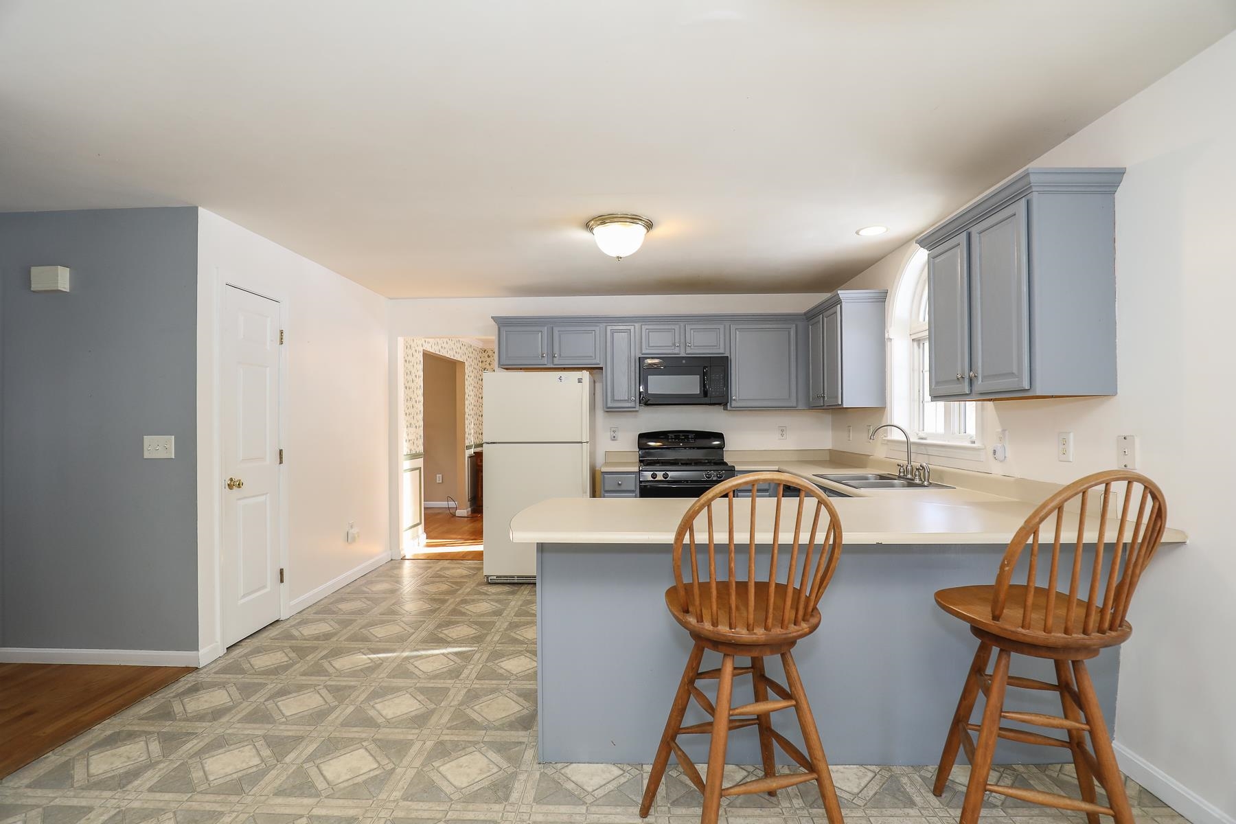 112 Beech Hill Road Mont Vernon, NH 03057 - Photo 2 of 38 Gallery Image 2