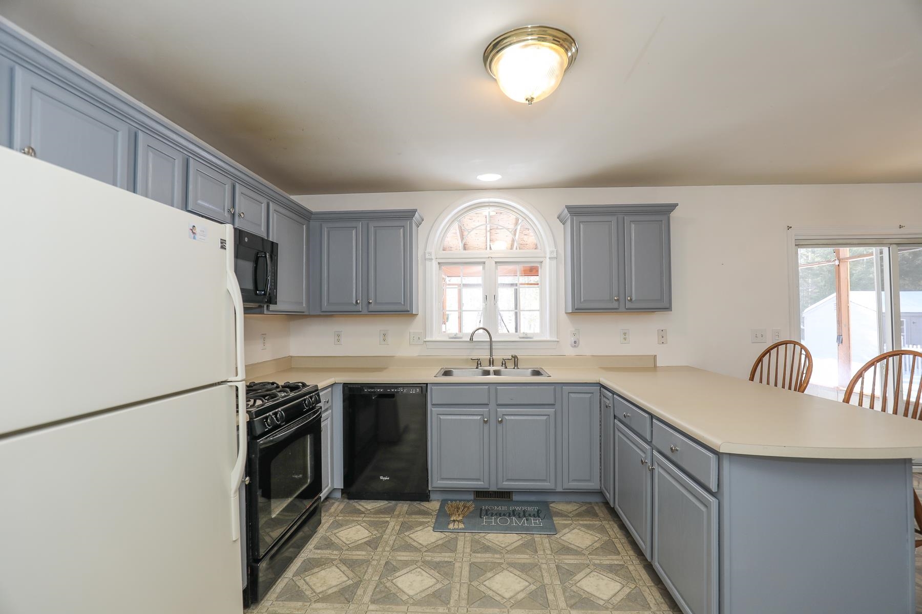 112 Beech Hill Road Mont Vernon, NH 03057 - Photo 4 of 38 Gallery Image 4