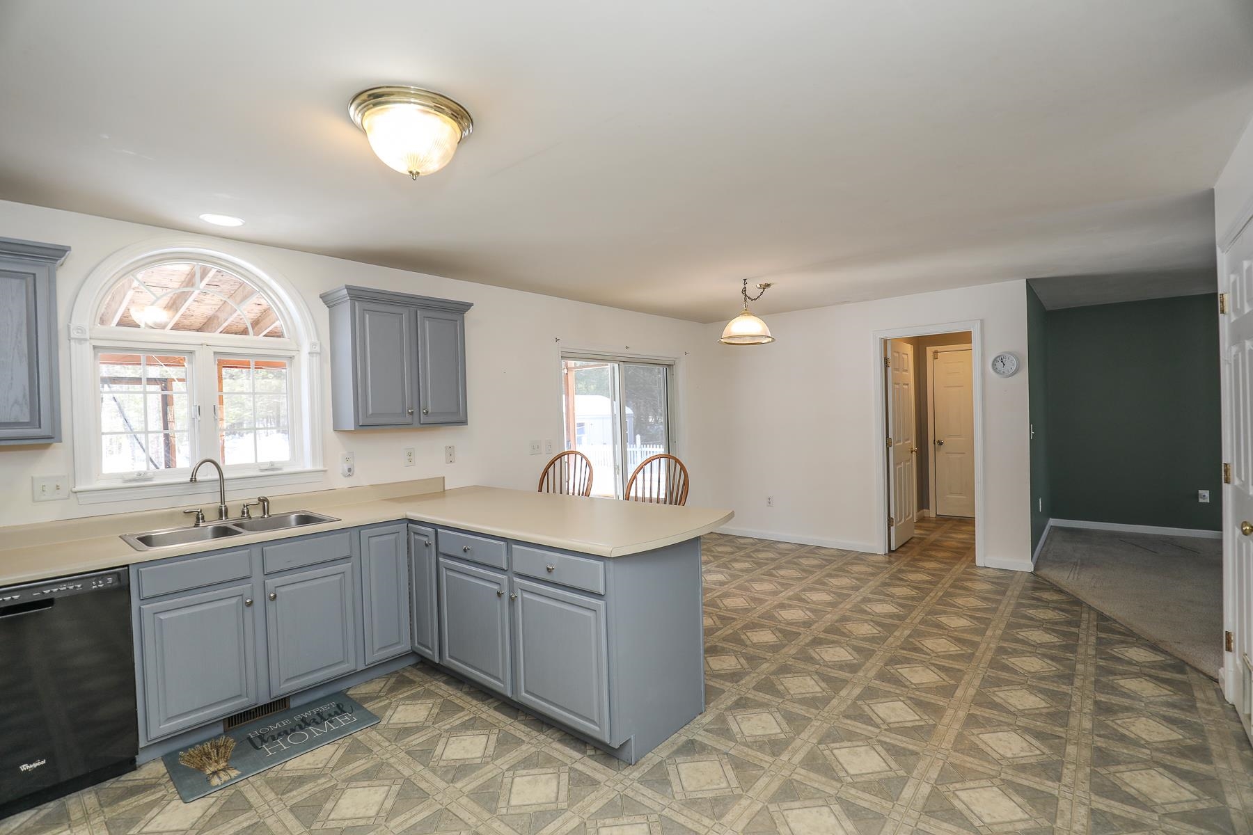 112 Beech Hill Road Mont Vernon, NH 03057 - Photo 5 of 38 Gallery Image 5