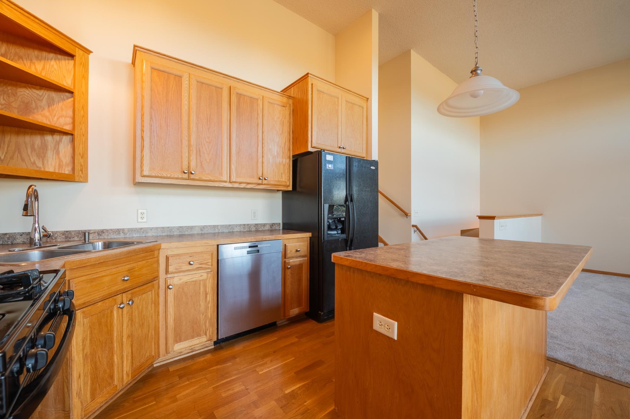 8382 Cedarview Circle Savage, MN 55378 - Photo 7 of 27