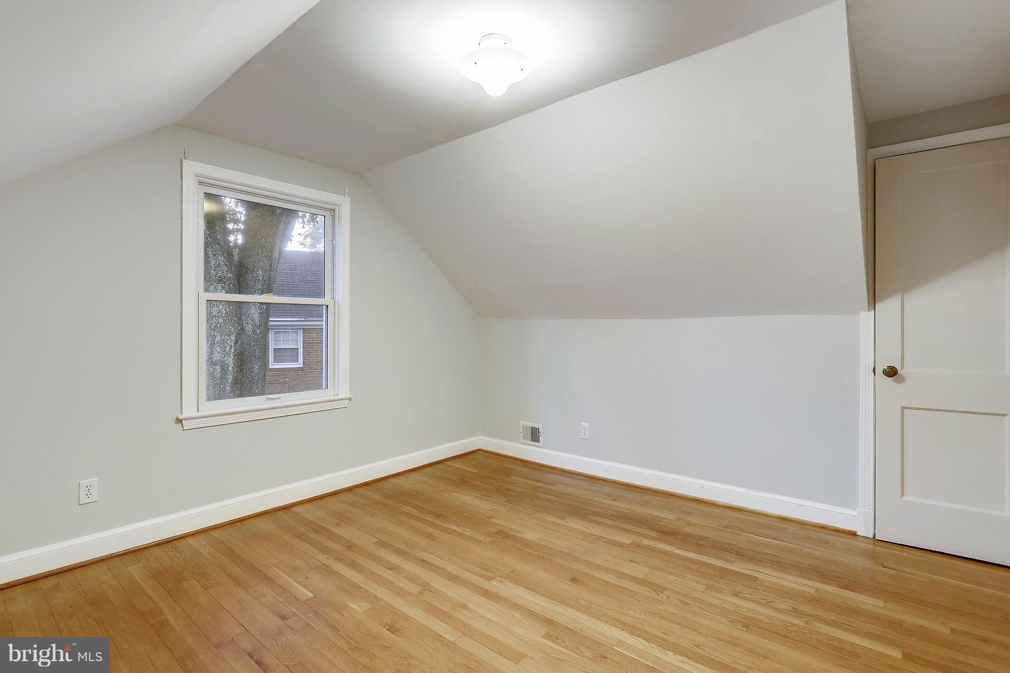 410 West Braddock Road Alexandria, VA 22302 - Photo 22 of 30 Bedroom