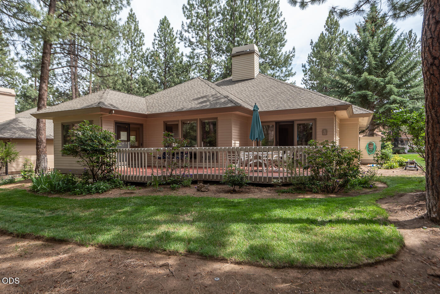 60894 Willow Creek Loop Bend, OR 97702 - Photo 3 of 36