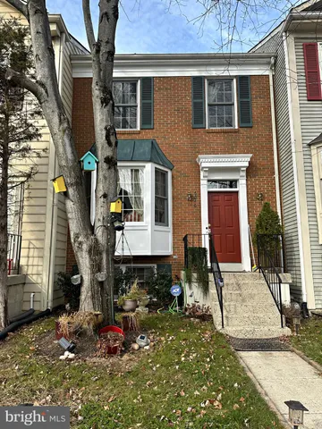 $1,395 | 6046 Joust Lane, Alexandria, VA 22315