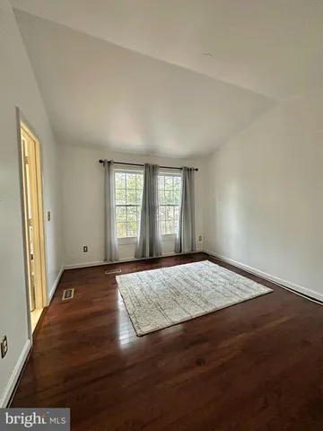 $1,395 | 6046 Joust Lane, Alexandria, VA 22315