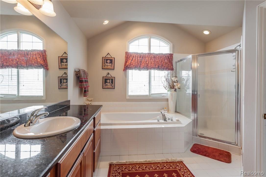 48566 Inveraray Road Canton, MI 48188 - Photo 21 of 26 IMG_3100.jpg