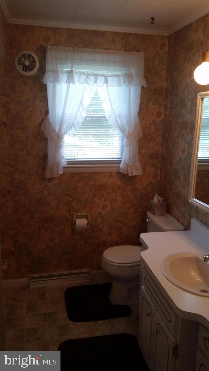 14804 Winchester Road Southwest Cresaptown, MD 21502 - Photo 22 of 30 main level bath