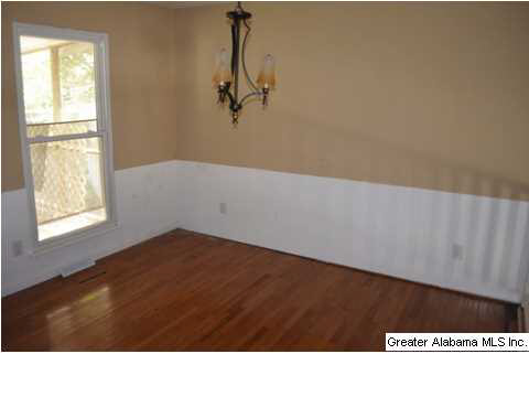 908 Colonial Drive Alabaster, AL 35007 - Photo 3 of 7