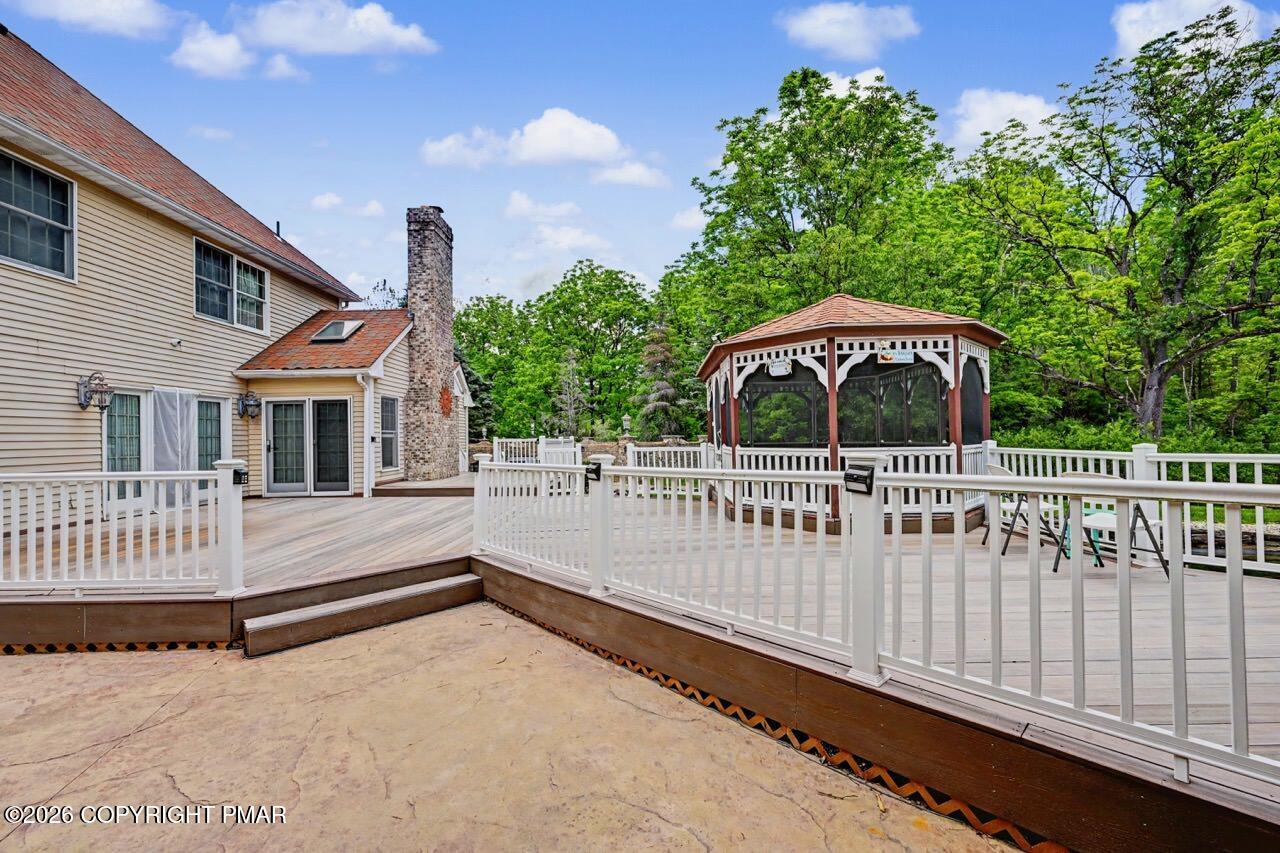 2134 Fox Run Road Stroudsburg, PA 18360 - Photo 97 of 110 2134 Fox Run photo 96