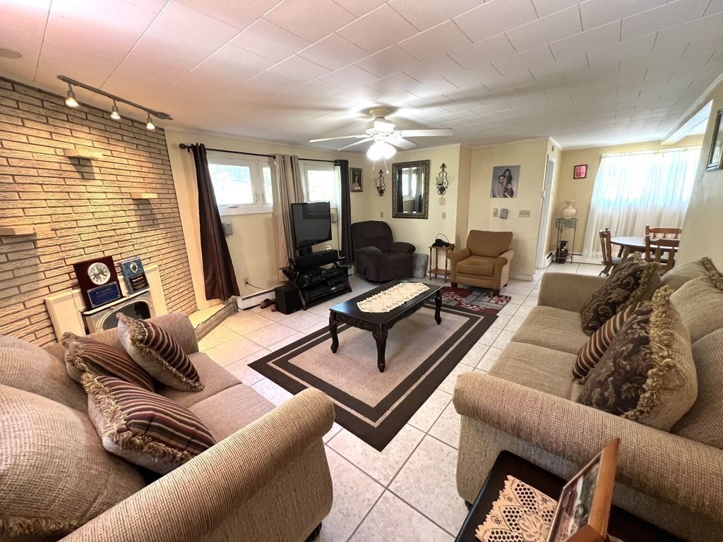 14 Rydal Street Worcester, MA 01602 - Photo 27 of 39