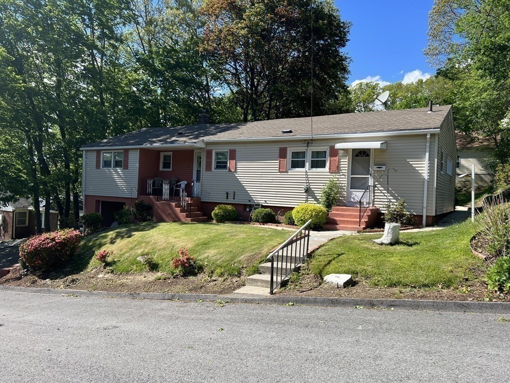 14 Rydal Street Worcester, MA 01602 - Photo 32 of 39