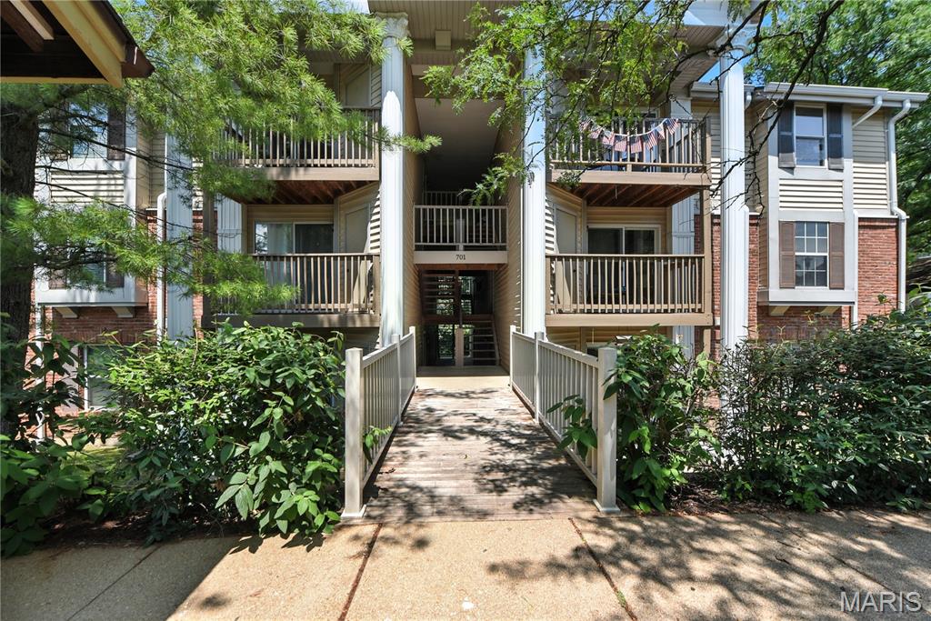 701 Ridgeside Drive, Unit F Ballwin, MO 63021 - Photo 1 of 19 Gallery Image 1