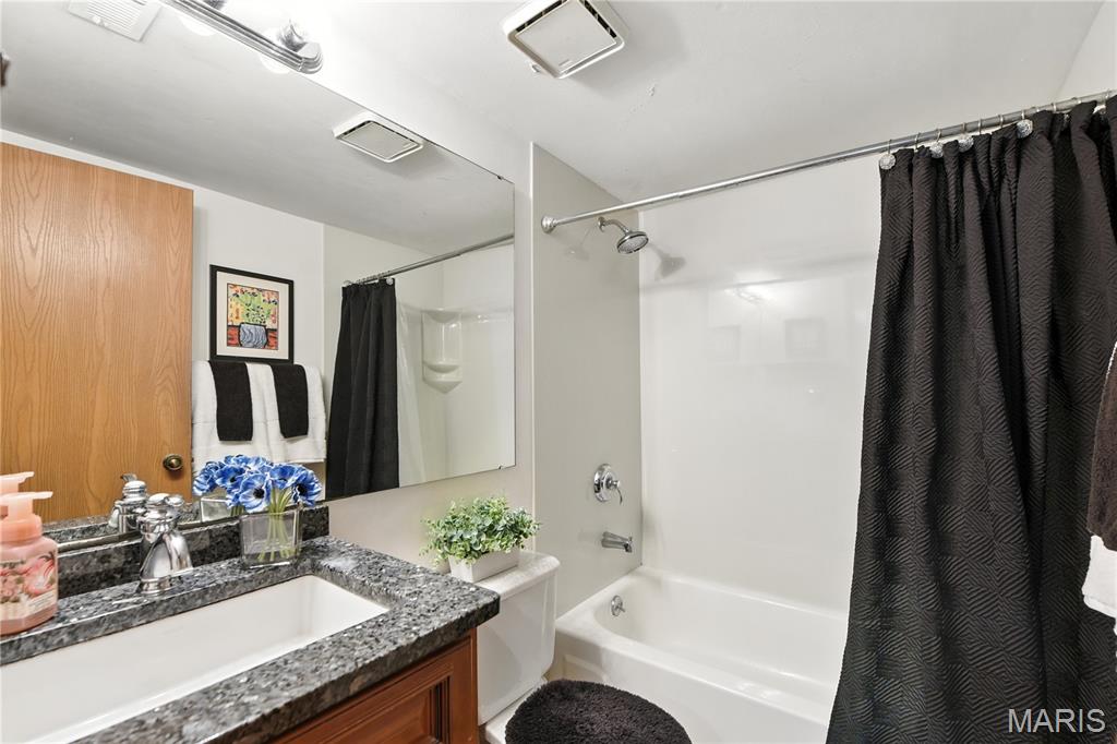 701 Ridgeside Drive, Unit F Ballwin, MO 63021 - Photo 11 of 19 Gallery Image 11