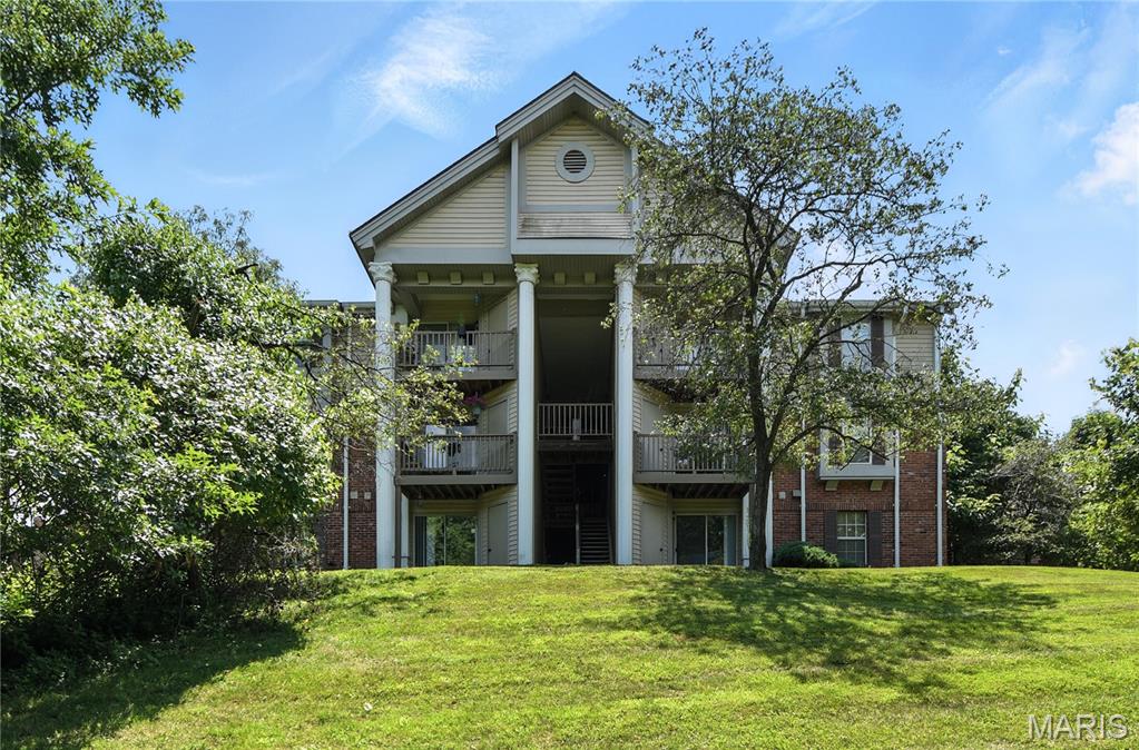 701 Ridgeside Drive, Unit F Ballwin, MO 63021 - Photo 2 of 19 Gallery Image 2