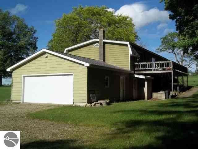 1409 West 18 Road Mesick, MI 49668 - Photo 2 of 6 1854366-1.JPG