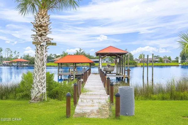 $675,000 | 7122 Bay Crest Road, Southport, FL 32409