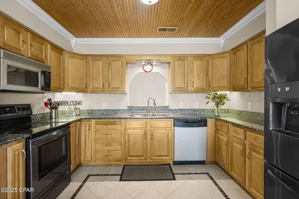 $675,000 | 7122 Bay Crest Road, Southport, FL 32409
