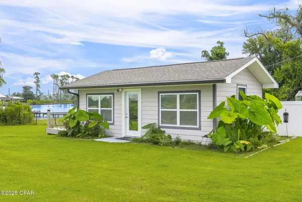 $675,000 | 7122 Bay Crest Road, Southport, FL 32409