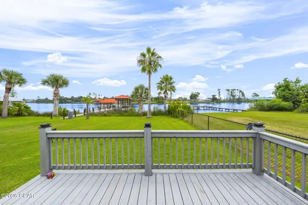 $675,000 | 7122 Bay Crest Road, Southport, FL 32409