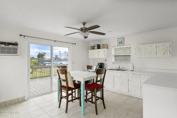 $675,000 | 7122 Bay Crest Road, Southport, FL 32409