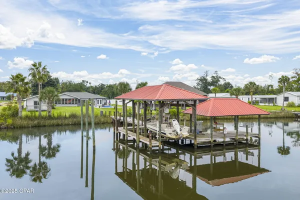 $675,000 | 7122 Bay Crest Road, Southport, FL 32409