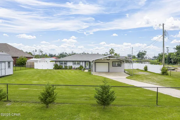 $675,000 | 7122 Bay Crest Road, Southport, FL 32409