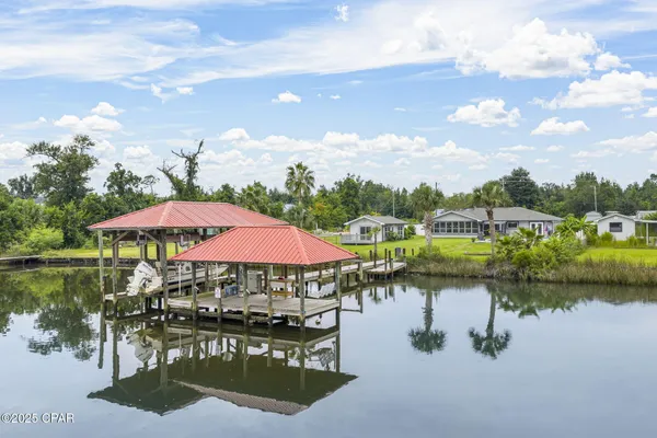 $675,000 | 7122 Bay Crest Road, Southport, FL 32409