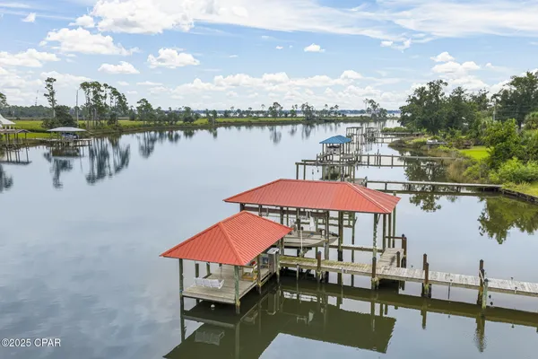$675,000 | 7122 Bay Crest Road, Southport, FL 32409