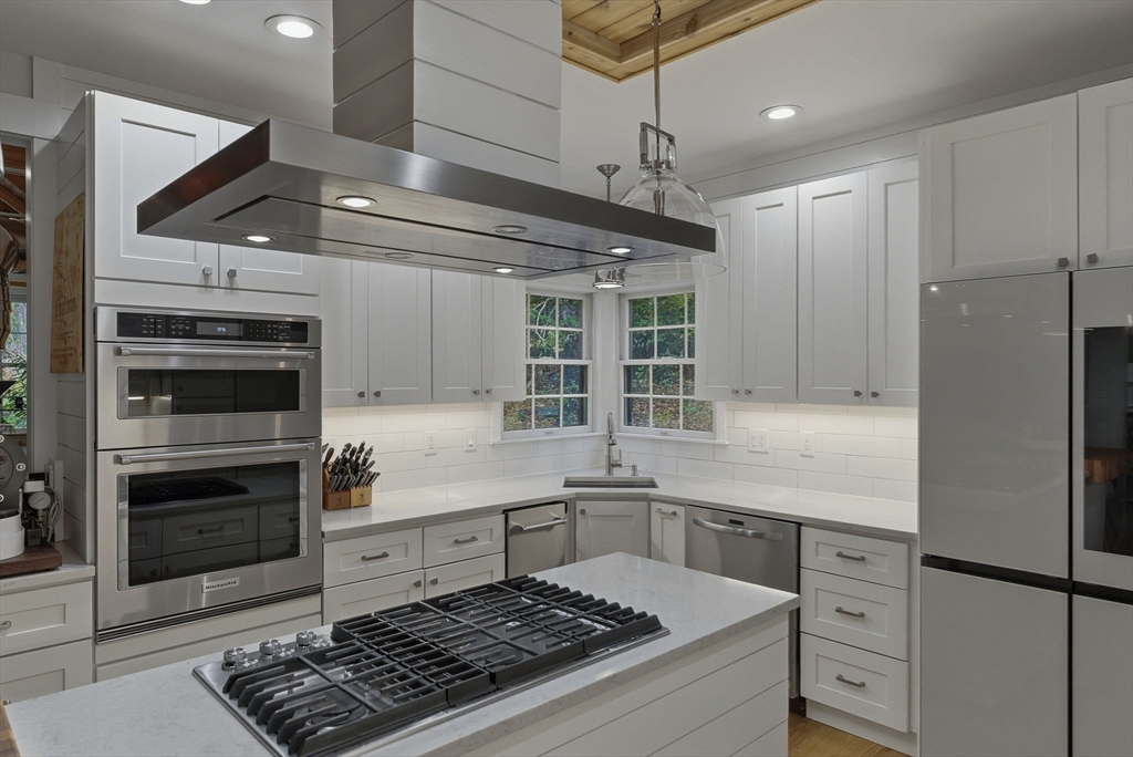 28 Tufts Road Lexington, MA 02421 - Photo 7 of 42