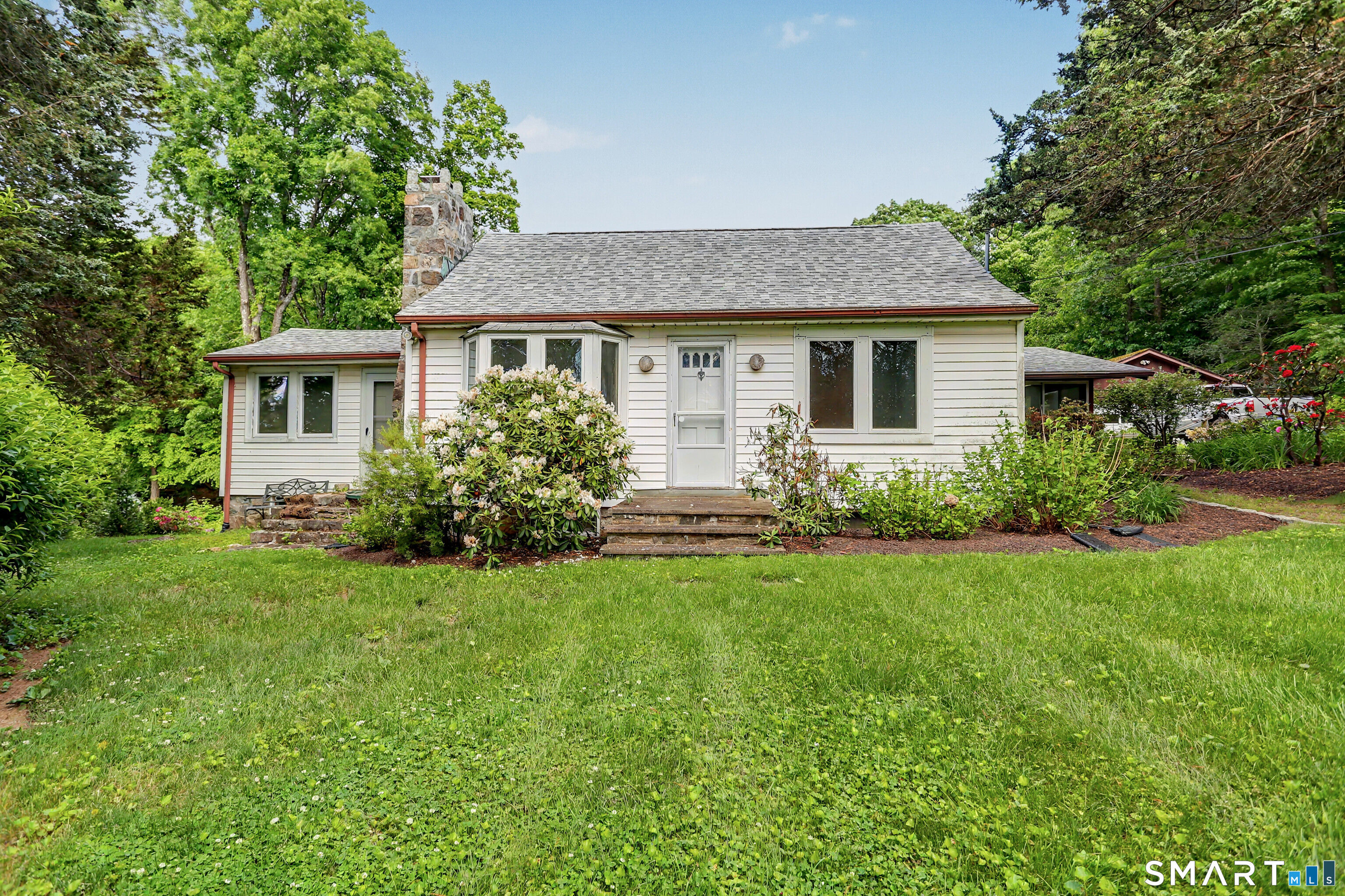 26 Spruce Mountain Road Danbury, CT 06810 - Photo 4 of 40
