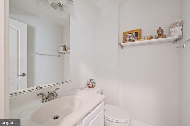 $1,000,000 | 5228 Brawner Place, Alexandria, VA 22304