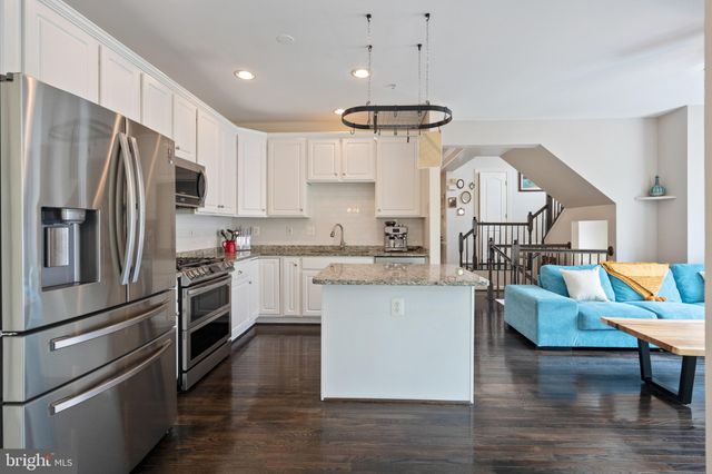 $1,000,000 | 5228 Brawner Place, Alexandria, VA 22304