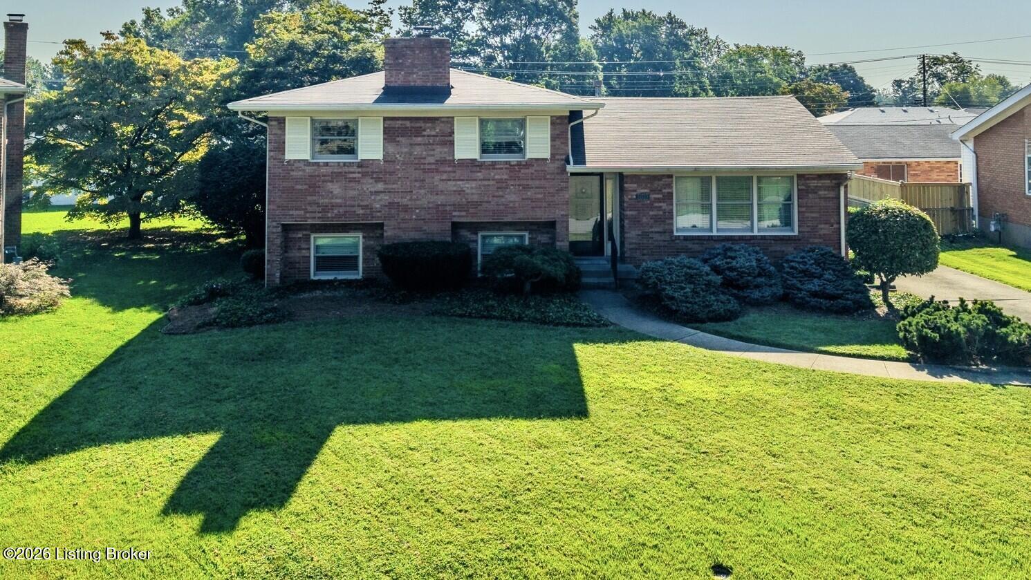 2022 Janlyn Road Louisville, KY 40299 - Photo 36 of 41 Front