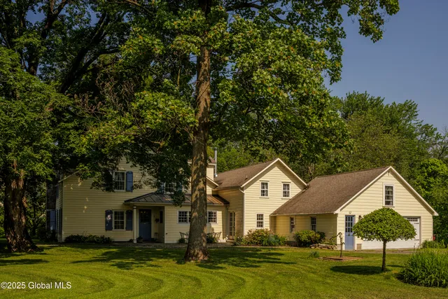 $1,259,000 | 797 Western Road, Schodack, NY 12033