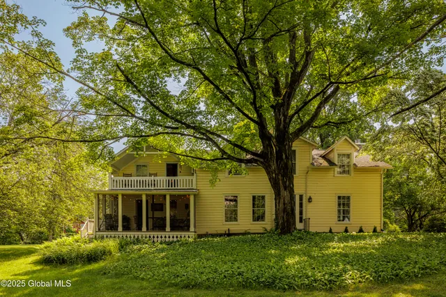 $1,259,000 | 797 Western Road, Schodack, NY 12033