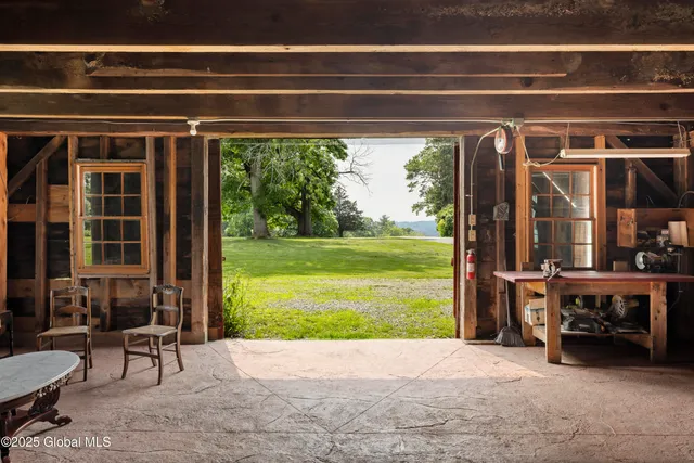 $1,259,000 | 797 Western Road, Schodack, NY 12033