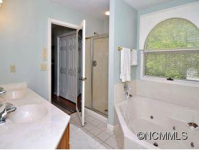 4510 Cove Loop Road Hendersonville, NC 28739 - Photo 13 of 19 Gallery Image 13