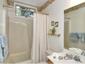 4510 Cove Loop Road Hendersonville, NC 28739 - Photo 15 of 19 Gallery Image 15