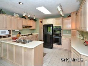 4510 Cove Loop Road Hendersonville, NC 28739 - Photo 8 of 19 Gallery Image 8
