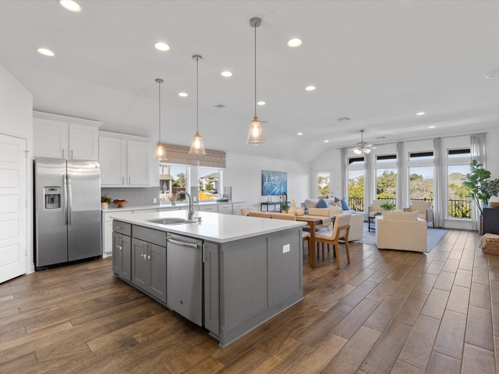 Custom crafted by Perry Homes in 2022, this exquisite single-story residence comes beautifully maintained and​​‌​​​​‌​​‌‌​‌‌​​‌​​​​‌​​​‌‌​‌‌‌ move-in-ready!